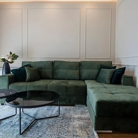 Grand Lux Apartment *